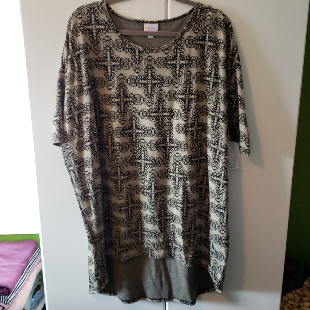 BNWT Xl LulaRoe Irma
